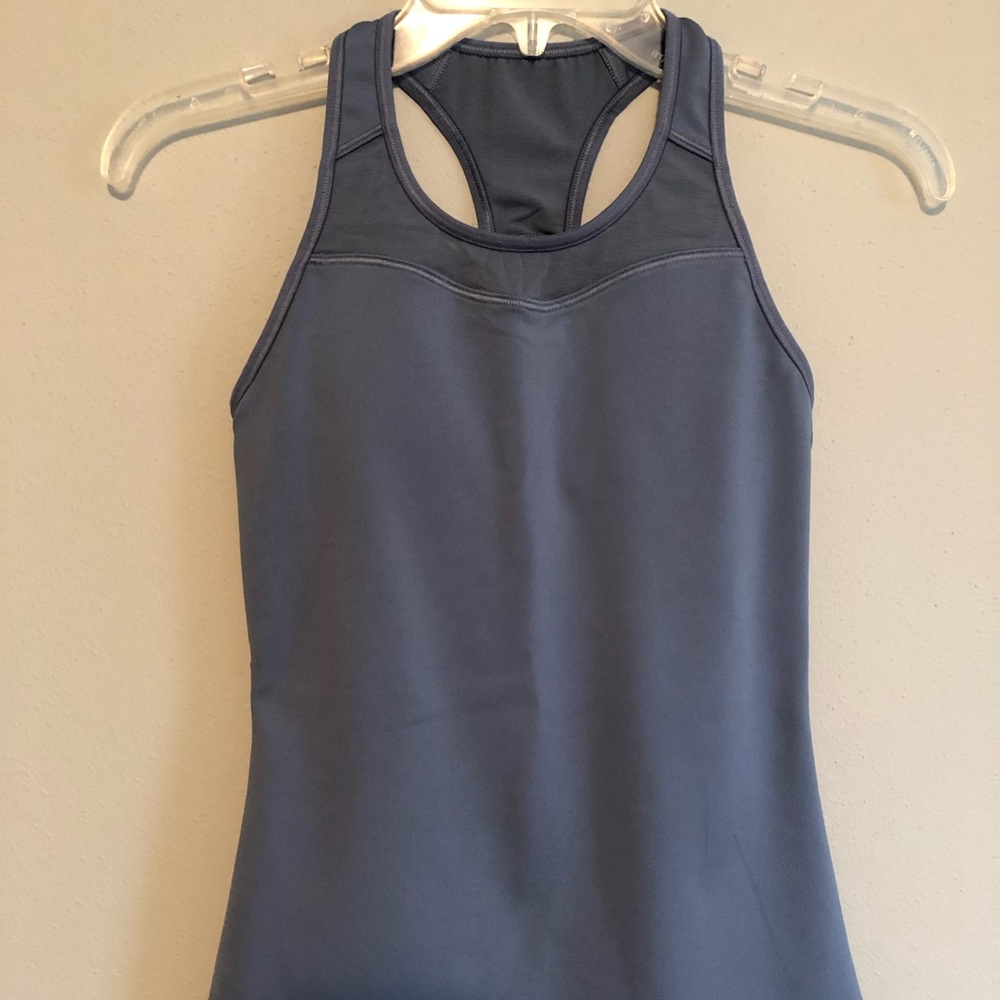 Athleta workout top with built in sports bra